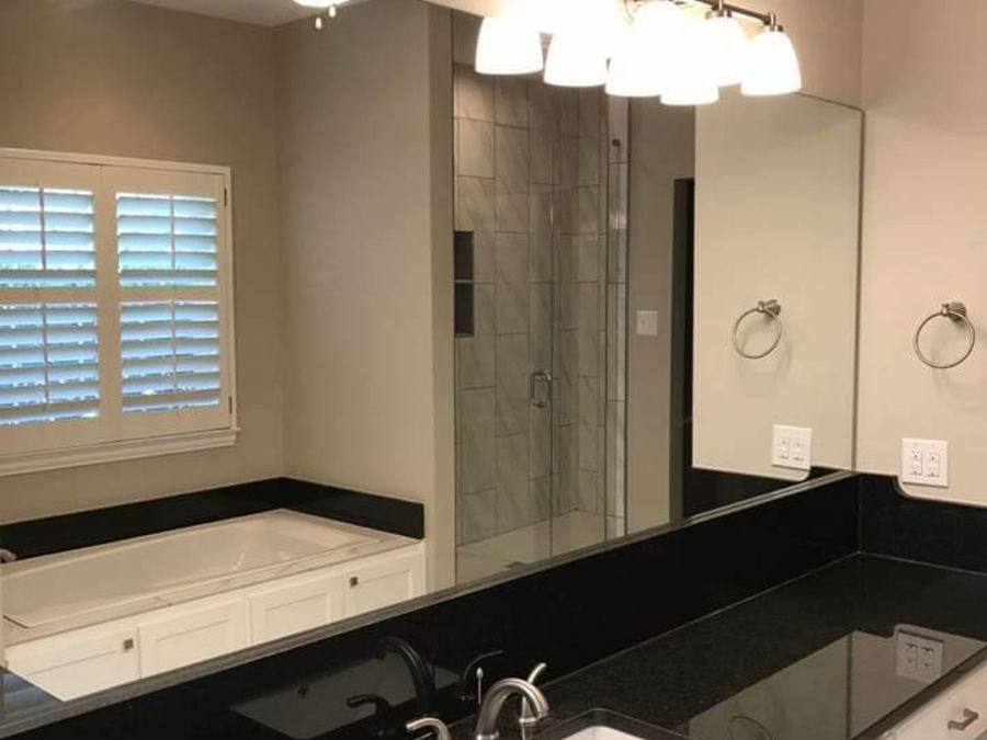 Glass installation in Garland